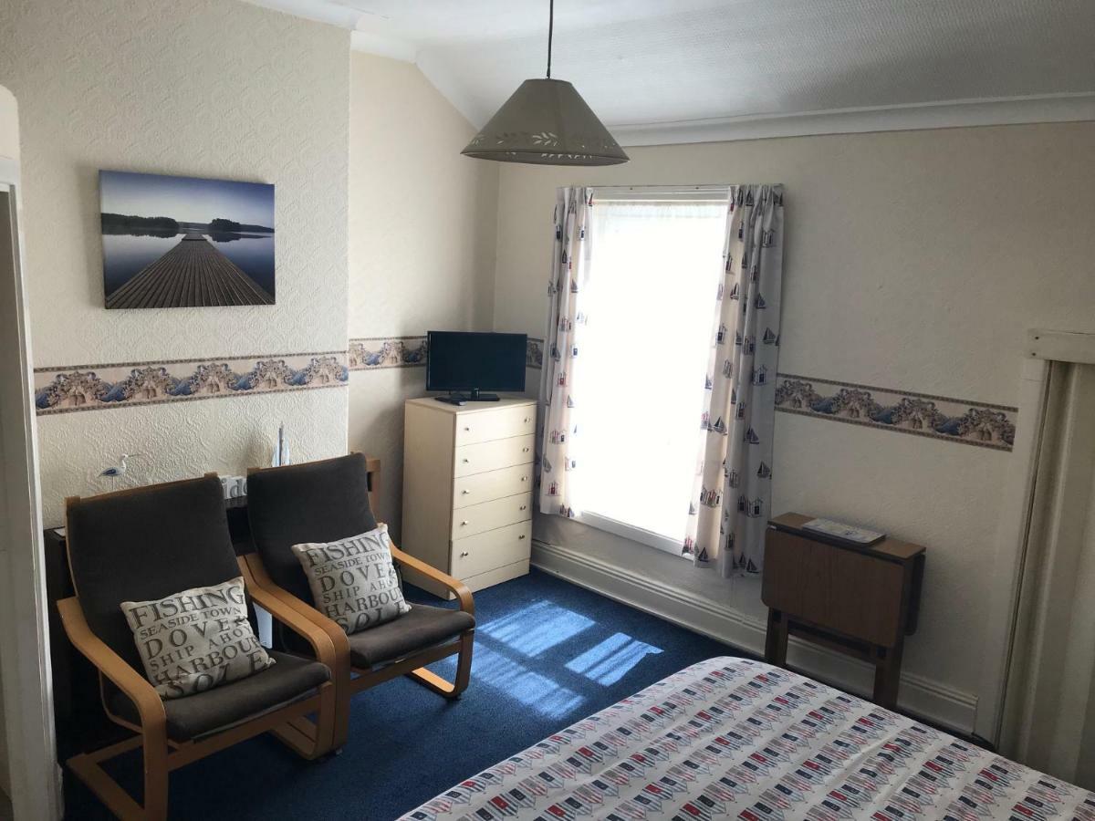 The Kathrene Holiday Flats Fleetwood Extérieur photo